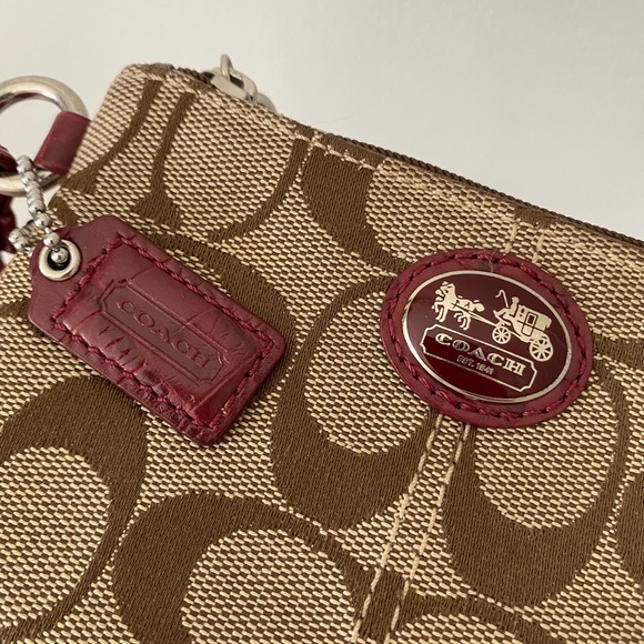 Iconic Coach Wristlet - Picture 4 of 6